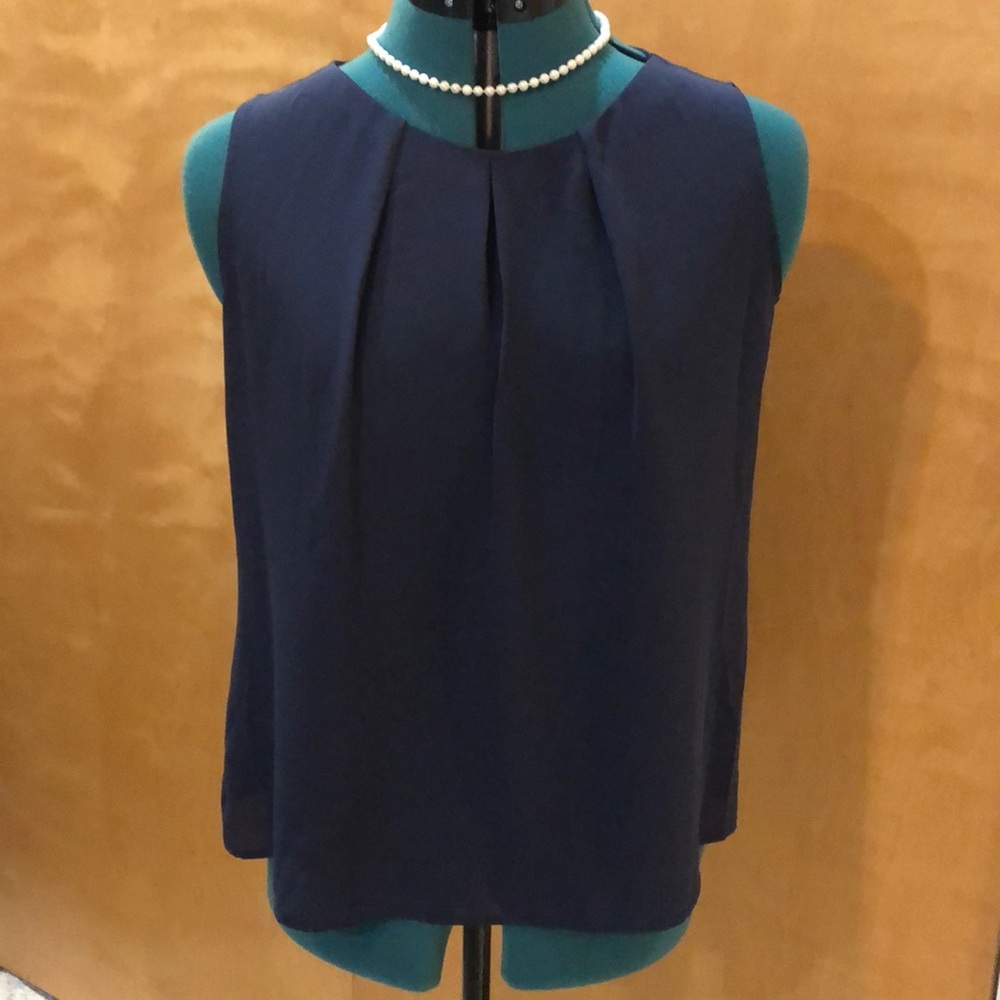 Loft navy tank